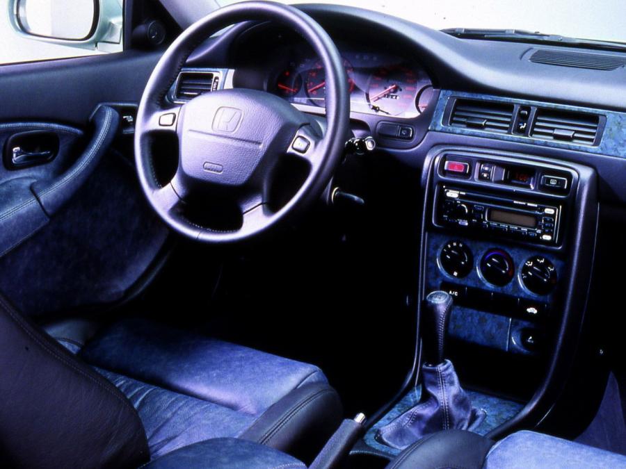 Honda Civic Aerodeck 1998 года  (фото 2 из 8)